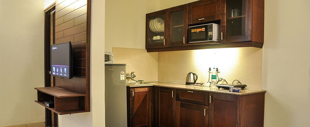 Rosewood Apartment Hotel - Haridwār Exteriör bild